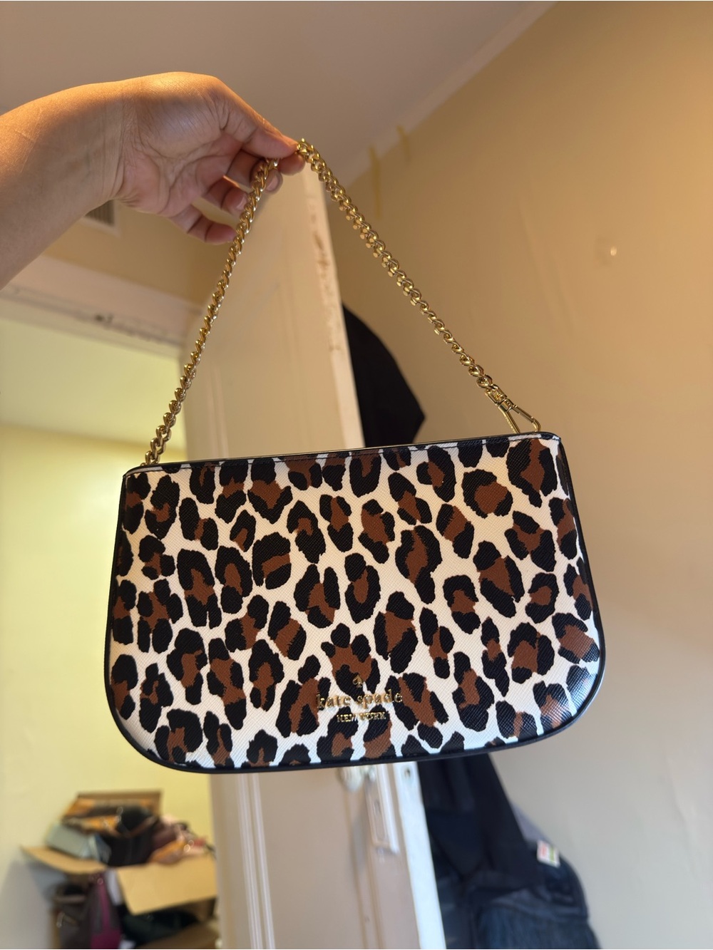Kate Spade Leopard Print Small Shoulder Bag with Gold Chain - Picture 2 of 6
